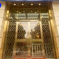 Cửa inox 304 mạ vàng CA C01 cho công trình cao cấp